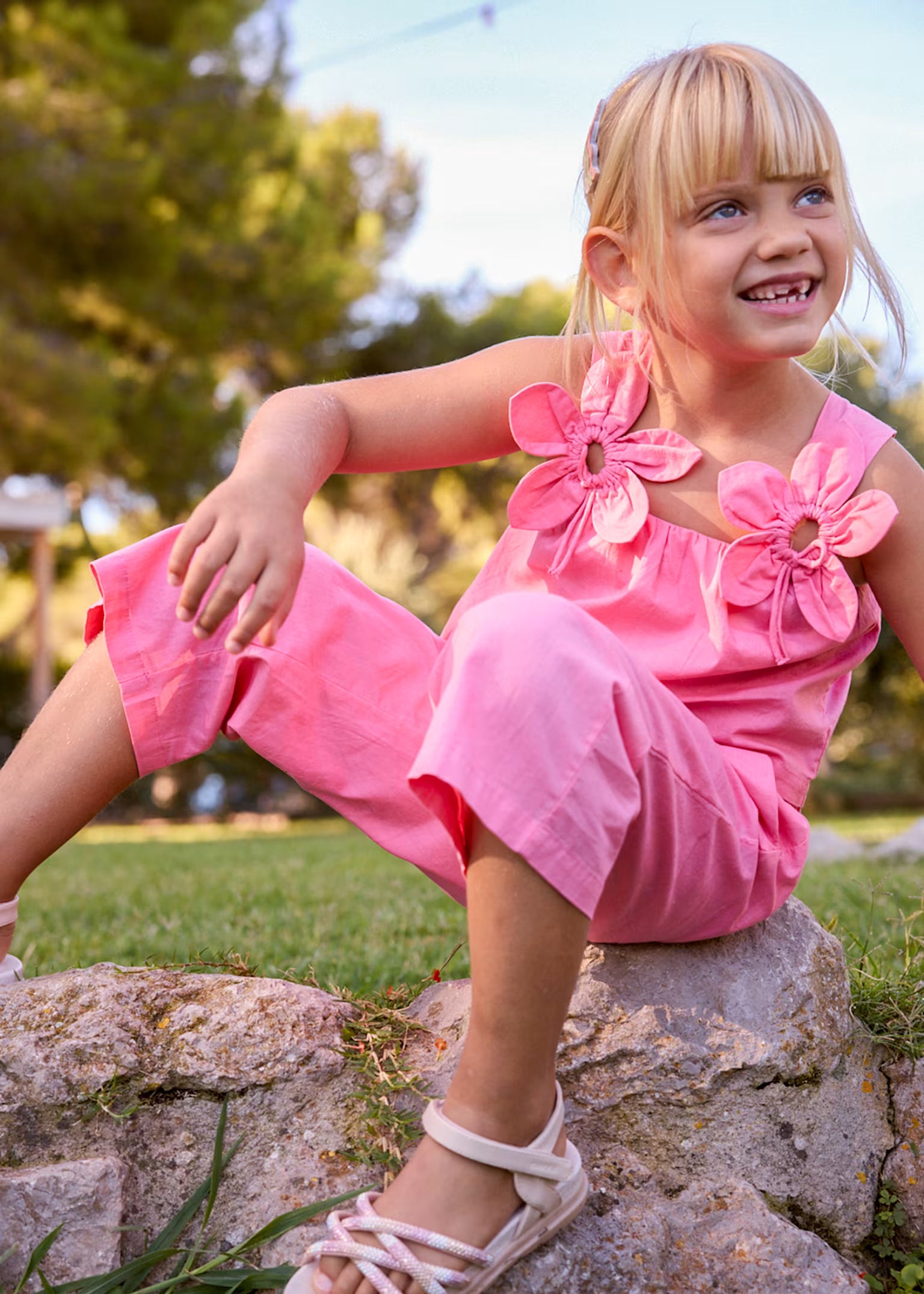 Completo pantalone e blusa Mayoral fiori bambina - Geranio