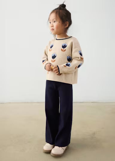COORDINATO IN LANETTA MAGLIONCINO BEIGE FIORI AZZURRI E PANTALONE BLU