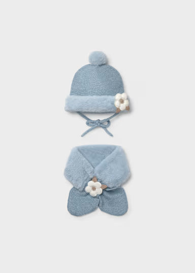 COORDINATO CAPPELLO FIORI CON COLLO PELLICCIA AZZURRO