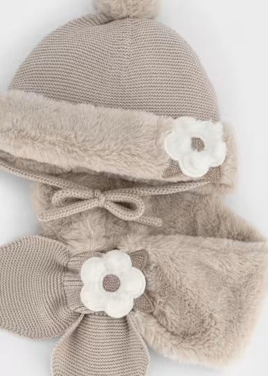 COORDINATO CAPPELLO FIORI CON COLLO PELLICCIA BEIGE